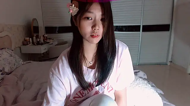 -Lucky Girl online show from 25, 5, 2026