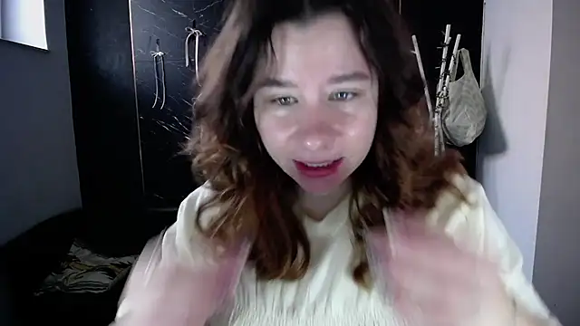 Snapshot of littleviki7 chatting on 9, 6, 2026 littleviki7 online show from 9, 6, 2026