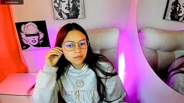 SamanthaRoldaan online show from 20, 4, 2026