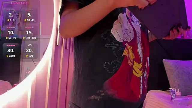 chloe watson  online show from 28, 11, 2025