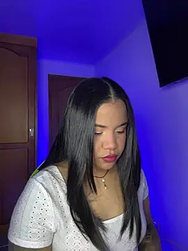 Snapshot of leila_22 chatting on 27, 5, 2026 leila 22 online show from 27, 5, 2026