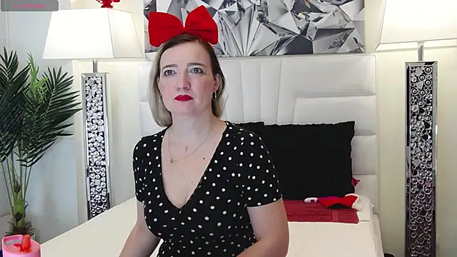 Snapshot of BarbieeAnn chatting on 14, 12, 2024 BarbieeAnn online show from 14, 12, 2024