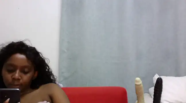 Snapshot of Sexxybella27 chatting on 2, 2, 2025 Sexxybella27 online show from 2, 2, 2025
