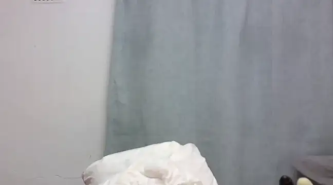 Snapshot of Sexxybella27 chatting on 6, 2, 2025 Sexxybella27 online show from 6, 2, 2025