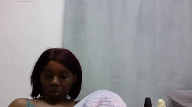 Snapshot of Sexxybella27 chatting on 6, 2, 2025 Sexxybella27 online show from 6, 2, 2025