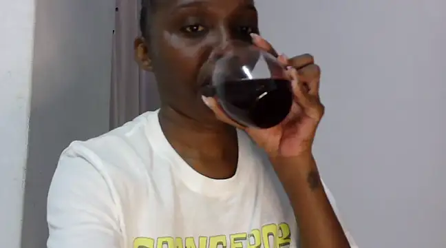Snapshot of Sexxybella27 chatting on 11, 3, 2025 Sexxybella27 online show from 11, 3, 2025