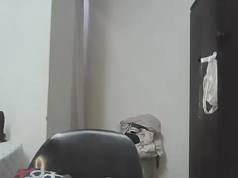 Sexxybella27 online show from 24, 10, 2025