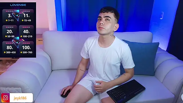 Snapshot of Jey_keler1 chatting on 22, 10, 2025 Jey keler1 online show from 22, 10, 2025