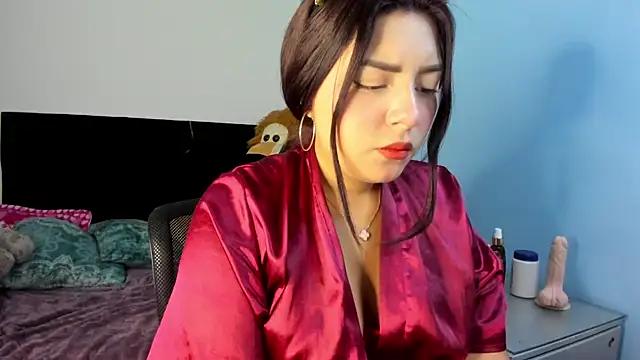 Charlotte cutee18 online show from 4, 6, 2026