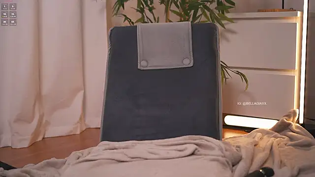 Snapshot of BellaGiaxx chatting on 27, 9, 2025 BellaGiaxx online show from 27, 9, 2025