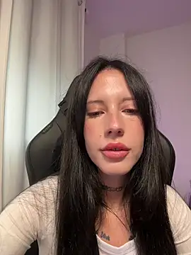 Snapshot of BellaGiaxx chatting on 16, 12, 2025 BellaGiaxx online show from 16, 12, 2025