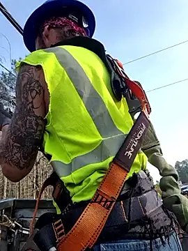 Snapshot of cdressupdiva chatting on 8, 1, 2026 cdressupdiva online show from 8, 1, 2026