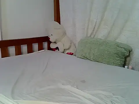 pretty leila2 online show from 16, 4, 2026