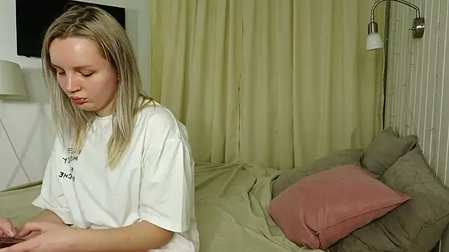 Beatrica Klein online show from 12, 10, 2025