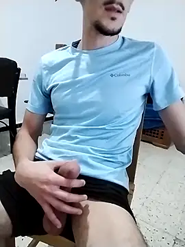 Snapshot of Zoro_23cm chatting on 15, 11, 2025 Zoro 23cm online show from 15, 11, 2025