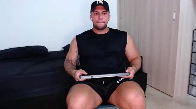 Snapshot of frank_myles chatting on 27, 1, 2025 frank myles online show from 27, 1, 2025