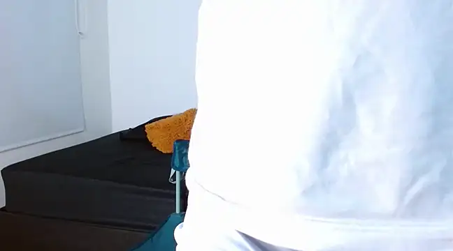 Snapshot of frank_myles chatting on 12, 2, 2025 frank myles online show from 12, 2, 2025