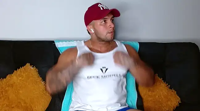 Snapshot of frank_myles chatting on 24, 2, 2025 frank myles online show from 24, 2, 2025