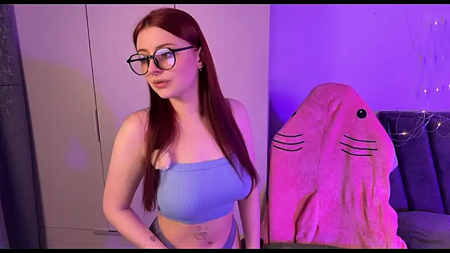 Snapshot of RozieRose chatting on 1, 10, 2025 RozieRose online show from 1, 10, 2025