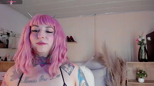 Snapshot of Cattleya_monroe chatting on 3, 1, 2025 Cattleya monroe online show from 3, 1, 2025