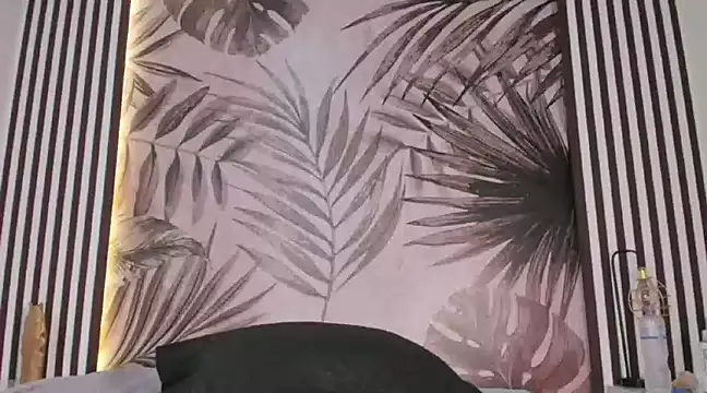 Samaantha-White online show from 25, 1, 2025