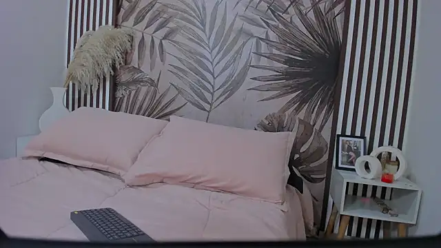 Samaantha-White online show from 24, 2, 2026