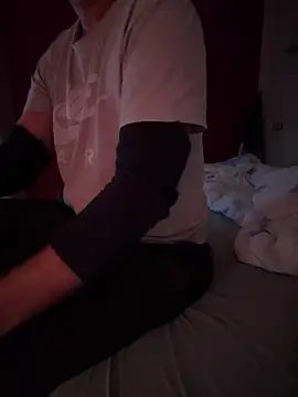 Snapshot of Bennyben8604 chatting on 11, 12, 2024 Bennyben8604 online show from 11, 12, 2024