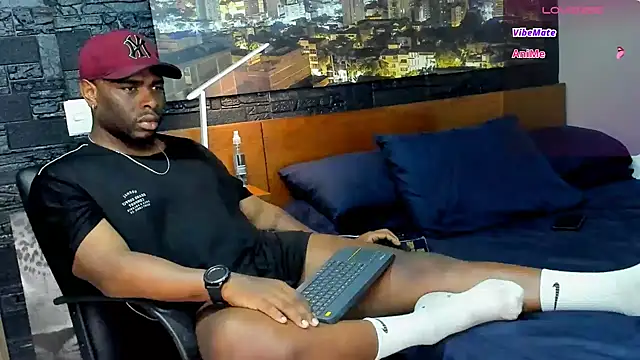 Snapshot of thomas_santtos1 chatting on 1, 3, 2025 thomas santtos1 online show from 1, 3, 2025