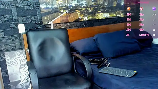 Snapshot of thomas_santtos1 chatting on 2, 3, 2025 thomas santtos1 online show from 2, 3, 2025