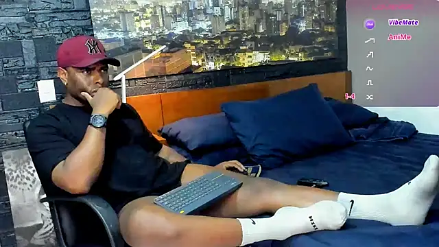 Snapshot of thomas_santtos1 chatting on 5, 3, 2025 thomas santtos1 online show from 5, 3, 2025
