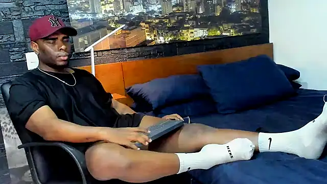 Snapshot of thomas_santtos1 chatting on 11, 3, 2025 thomas santtos1 online show from 11, 3, 2025