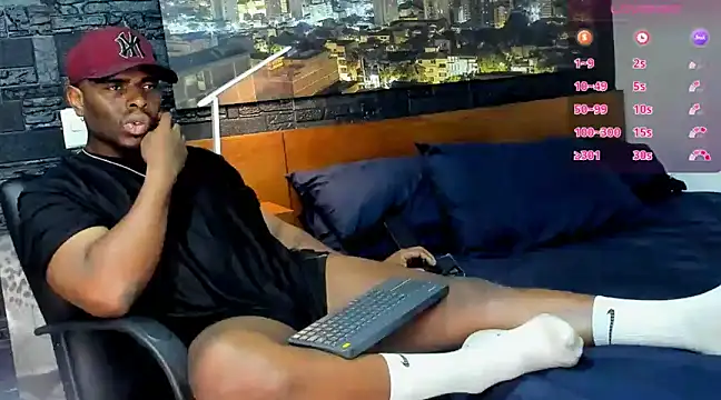 Snapshot of thomas_santtos1 chatting on 17, 3, 2025 thomas santtos1 online show from 17, 3, 2025