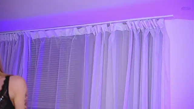 NicoleSarahX online show from 22, 12, 2024