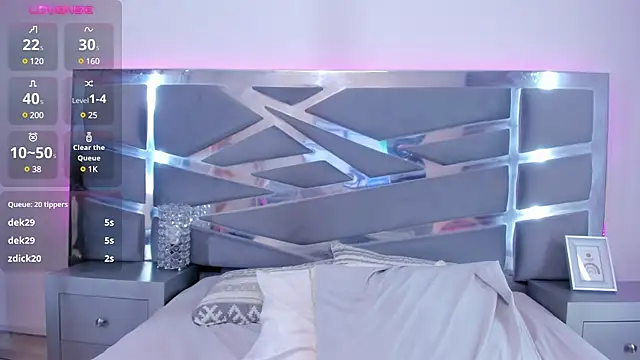 NinnaVous online show from 7, 1, 2025