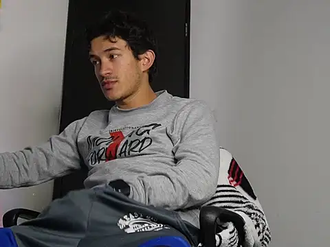 Snapshot of FelipheLive chatting on 14, 10, 2025 FelipheLive online show from 14, 10, 2025