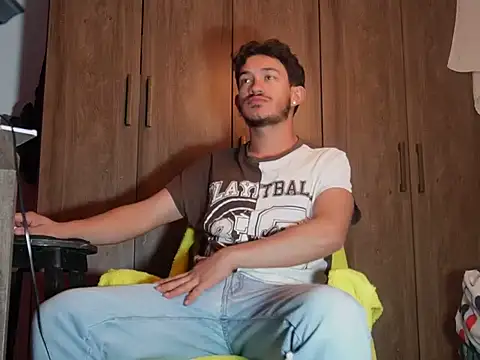 Snapshot of FelipheLive chatting on 25, 2, 2026 FelipheLive online show from 25, 2, 2026