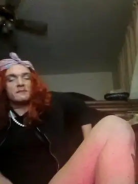 Snapshot of Dee-Lux_Fux chatting on 17, 10, 2025 Dee-Lux Fux online show from 17, 10, 2025