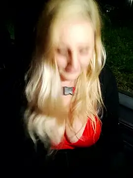 BecciDeluxe online show from 7, 1, 2026