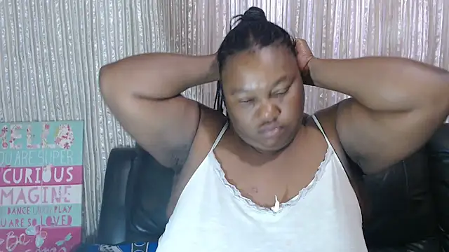 MATUREBUSSTY online show from 2, 12, 2025