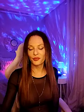 Luna Kitanna online show from 4, 12, 2025