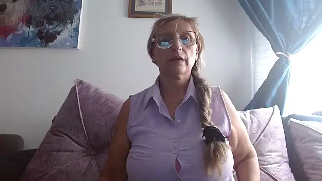Lilly macflyy online show from 20, 5, 2026