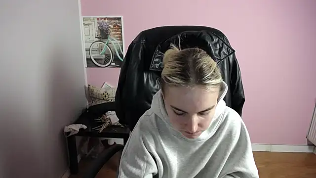 viktoria lovely online show from 2, 4, 2026