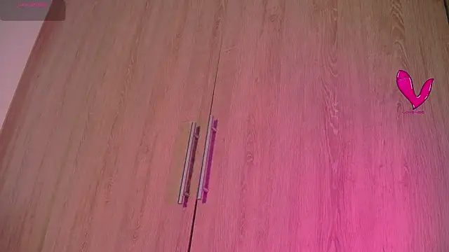 aidaadams online show from 24, 10, 2025