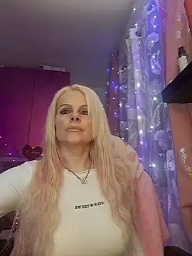 Snapshot of Angeldevilus chatting on 9, 1, 2025 Angeldevilus online show from 9, 1, 2025