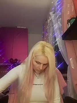 Snapshot of Angeldevilus chatting on 12, 1, 2025 Angeldevilus online show from 12, 1, 2025