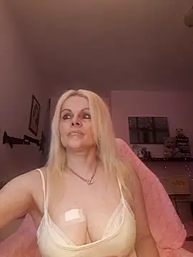 Snapshot of Angeldevilus chatting on 13, 9, 2025 Angeldevilus online show from 13, 9, 2025