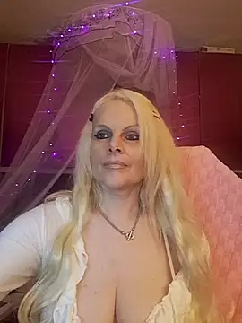 Angeldevilus online show from 9, 5, 2026