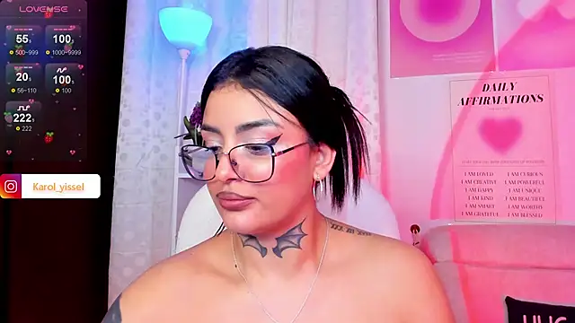 Snapshot of Hinataw33d01 chatting on 14, 12, 2024 Hinataw33d01 online show from 14, 12, 2024