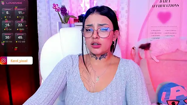 Snapshot of Hinataw33d01 chatting on 12, 2, 2025 Hinataw33d01 online show from 12, 2, 2025