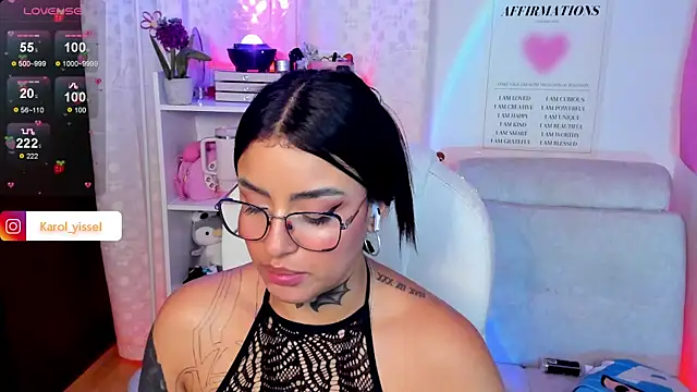 Snapshot of Hinataw33d01 chatting on 25, 2, 2025 Hinataw33d01 online show from 25, 2, 2025